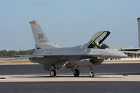 92-3906 @ MCF - F-16