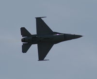 92-3906 @ MCF - F-16
