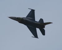 92-3906 @ MCF - F-16
