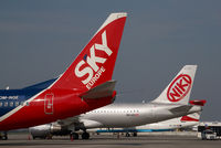 OM-NGE @ VIE - Sky Europe Boeing 737-700 - by Yakfreak - VAP