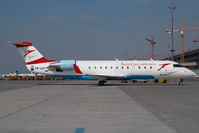 OE-LCP @ VIE - Austrian Arrows Regionaljet - by Yakfreak - VAP