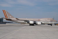 HL7426 @ VIE - Asiana Boeing 747-400 - by Yakfreak - VAP
