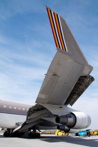 HL7426 @ VIE - Asiana Airlines Boeing 747-400 - by Yakfreak - VAP