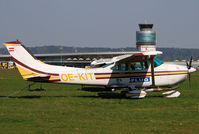 OE-KIT @ GRZ - Cessna 182 P