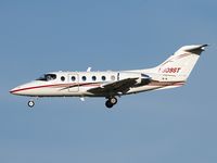 N909ST @ MSN - Short Final - by Geoff Sobeirng/Moving Target Photography