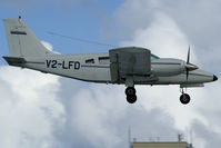 V2-LFD @ SXM - visitor - by Wolfgang Zilske
