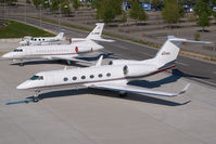 N310EL @ VIE - Ali Lilly and Company Gulfstream 4 - by Yakfreak - VAP