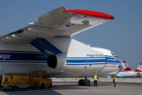 RA-76950 @ VIE - Volga Dnepr Iljuschin 76 - by Yakfreak - VAP