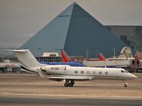 N72BD @ KLAS - Wells Fargo Bank - Salt Lake City, Utah / 2000 Gulfstream Aerospace G-IV - by Brad Campbell