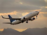 N977RY @ KLAS - Funjet / 2004 Boeing 737-86N