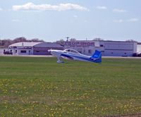 N757MN @ KMIC - Taxing to the active runway - by Timothy Aanerud