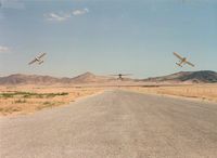 N6592B @ CALIFORNIA - 92B is on the right. - by Dave Horn