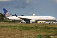 N12125 @ SXM - visitor