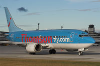 G-THOK @ LOWS - Thomsonfly 737.