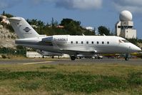 D-AAOK @ SXM - visitor