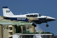 N40267 @ SXM - visitor - by Wolfgang Zilske