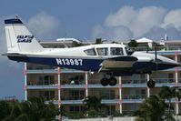 N13987 @ SXM - visitor - by Wolfgang Zilske