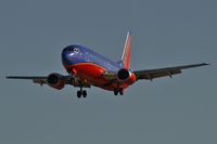 N678AA @ KLAS - Southwest Airlines / 1986 Boeing 737-3A4 - by Brad Campbell