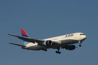 N173DN @ BRU - approaching rwy 02