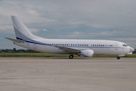 N731VA @ BTS - Boeing 737-400 - by Yakfreak - VAP