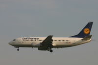 D-ABEU @ BRU - flight LH4570 is descending to rwy 25L