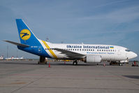 UR-GAU @ VIE - Ukraine International Boeing 737-500 - by Yakfreak - VAP