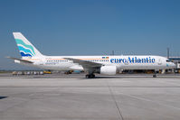 CS-TLX @ VIE - Euro Atlantic Boeing 757-200 - by Yakfreak - VAP