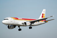 EC-HTA @ DUS - On finals - by Micha Lueck