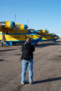 C-FTUW @ CYQF - Peter at Work