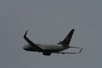 N741AL @ KSNA - Boeing 737-700