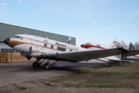 CF-YQG @ CYQF - Nunasi Central DC3