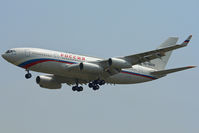 RA-96016 @ VIE - Mr. Putin @ Vienna