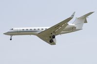 VP-BNO @ VIE - Gulfstream 5
