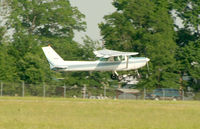 N4922P @ ESN - 152 floating down 22... - by Stephen Amiaga