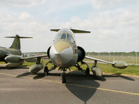27 90 - Lockheed TF-104G/Luftwaffenmuseum/Berlin-Gatow - by Ian Woodcock