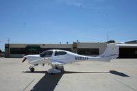 N403AT @ KGSH - DA 40 F - by Mark Pasqualino