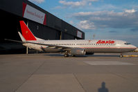 OE-LNK @ VIE - Lauda Air Boeing 737-800 - by Yakfreak - VAP