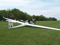 N57FW @ 3IL1 - First Takeoff in new Discus - by Judy Zacharski