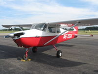N6793A @ I95 - Jeff Jones' gorgeous vintage 172 at Kenton, OH for fuel.
