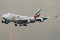 N408MC @ VIE - Emirates Boeing 747-400 - by Thomas Ramgraber-VAP
