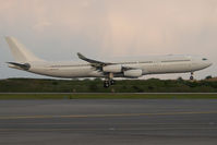 OE-LAK @ VIE - Austrian Airlines AIrbus 340-300 - by Yakfreak - VAP