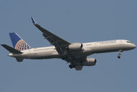 N19141 @ MCO - Continental - by Florida Metal