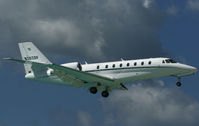 N202DF @ SXM - visitor