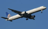 N57869 @ MCO - Continental - by Florida Metal