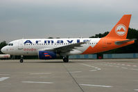 EK-32011 @ CGN - visitor - by Wolfgang Zilske