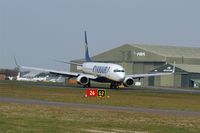 EI-CSH @ BOH - TURNING OFF RUNWAY 08