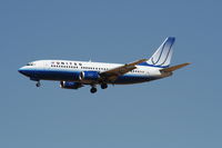 N398UA @ KDEN - Boeing 737-300
