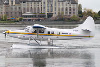 C-GLCP @ CYWH - Harbour Air Dash 3