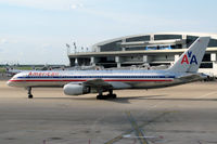 N642AA @ DFW - Taxiing out from Dallas/Fort Worth Terminal D