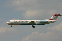 OE-LVF @ BRU - descending to rwy 25L
